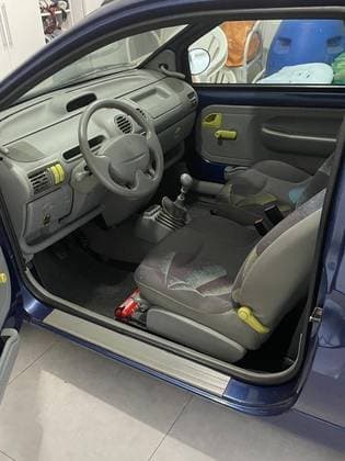 Carro 1.0 8V GASOLINA 2P MANUAL