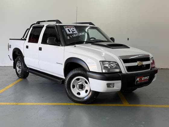 Carro 2.4 ADVANTAGE 4X2 CD 8V FLEX 4P MANUAL