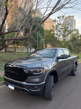 Carro 5.7 V8 GASOLINA LIMITED NIGHT EDITION CD 4X4 AUTOMÁTICO