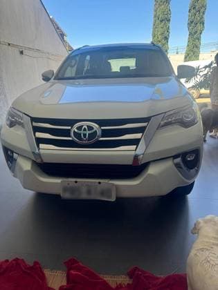Carro 2.8 SRX 4X4 7 LUGARES 16V TURBO INTERCOOLER DIESEL 4P AUTOMÁTICO