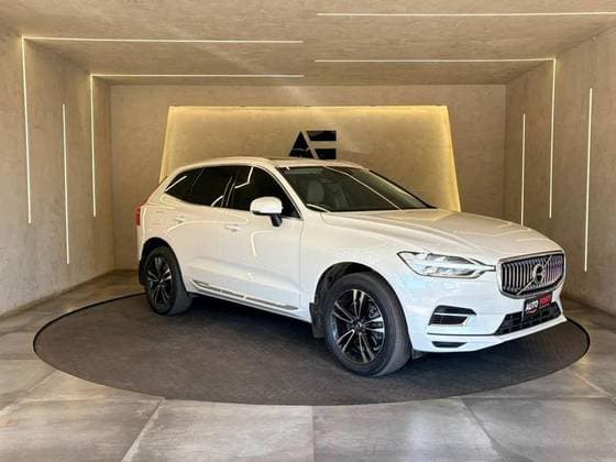 Carro 2.0 T8 HYBRID MOMENTUM AWD GEARTRONIC