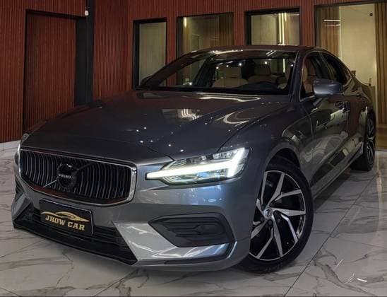 Carro 2.0 T4 MOMENTUM GASOLINA 4P AUTOMÁTICO