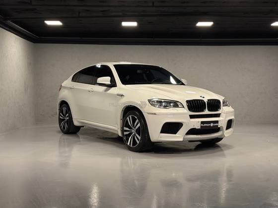 Carro 4.4 M 4X4 COUPÉ V8 32V BI-TURBO GASOLINA 4P AUTOMÁTICO