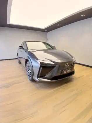 Carro 77 KW ELÉTRICO AWD