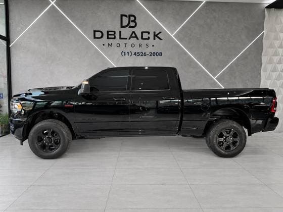 Carro 6.7 I6 TURBO DIESEL LARAMIE CD 4X4 AUTOMÁTICO