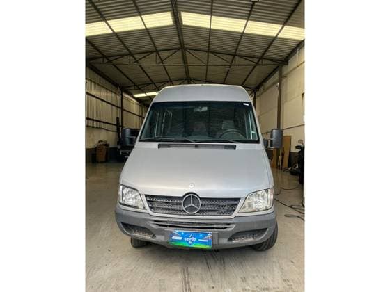 Carro 2.2 4025 VAN LUXO 413 RODADO DUPLO 19+1 LUGARES DIESEL 3P MANUAL