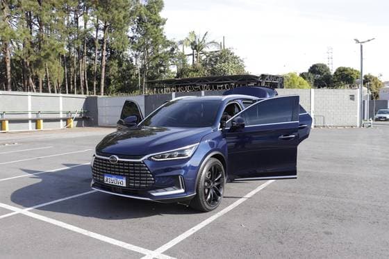 Carro ELÉTRICO AWD