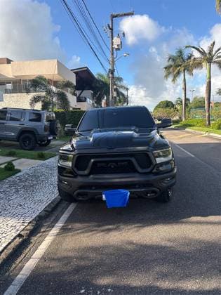 Carro 5.7 V8 GASOLINA REBEL CD 4X4 AUTOMÁTICO
