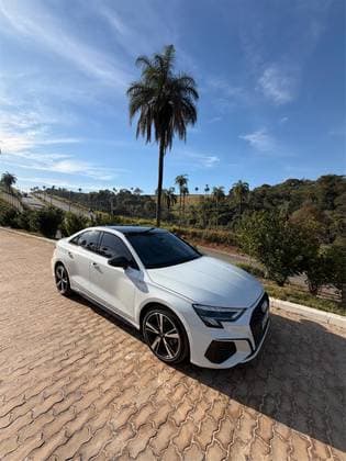 Carro 2.0 40 TFSI MHEV SEDAN PERFORMANCE BLACK S-TRONIC