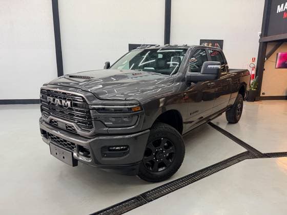 Carro 6.7 I6 TURBO DIESEL LARAMIE NIGHT EDITION CD 4X4 AUTOMÁTICO