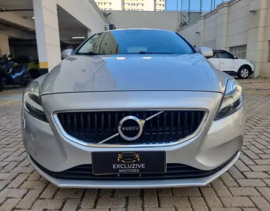 Carro 2.0 T4 MOMENTUM GASOLINA 4P AUTOMÁTICO