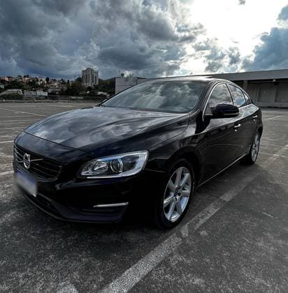 Carro 2.0 T4 MOMENTUM GASOLINA 4P AUTOMÁTICO
