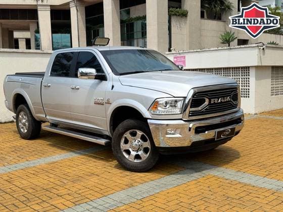 Carro 6.7 2500 LARAMIE 4X4 CD I6 TURBO DIESEL 4P AUTOMÁTICO