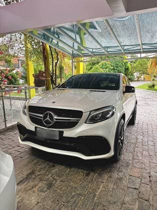 Carro 5.5 V8 TURBO GASOLINA COUPÉ 4MATIC 7G-TRONIC