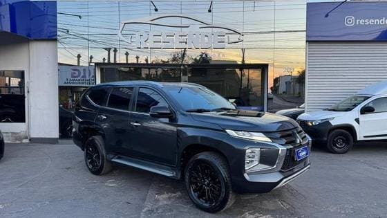 Carro 2.4 16V MIVEC TURBO DIESEL HPE-S AWD AUTOMÁTICO