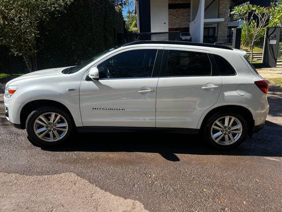 Carro 2.0 4X4 AWD 16V GASOLINA 4P AUTOMÁTICO