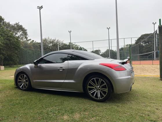 Carro 1.6 16V TURBO GASOLINA 2P AUTOMÁTICO