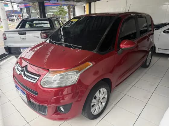 Carro 1.6 FLEX EXCLUSIVE MANUAL
