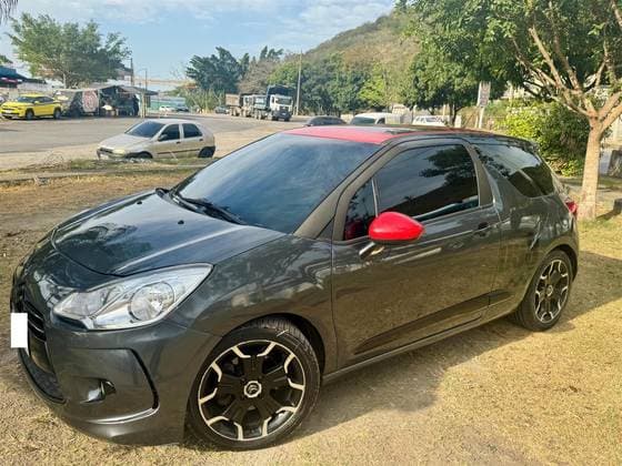 Carro 1.6 THP GASOLINA SPORT CHIC MANUAL