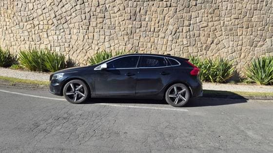 Carro 2.0 T5 R DESIGN TURBO GASOLINA 4P AUTOMÁTICO