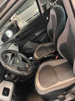Carro 1.0 MPFI SELEÇÃO 8V FLEX 4P MANUAL