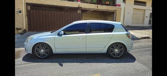 Carro 2.0 MPFI GT HATCH 8V FLEX 4P MANUAL
