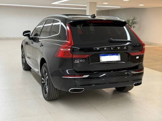 Carro 2.0 T8 HYBRID MOMENTUM AWD GEARTRONIC