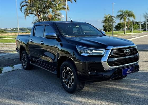 Carro 2.8 D-4D TURBO DIESEL CD SRX 4X4 AUTOMÁTICO