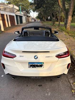 Carro 2.0 TWINPOWER GASOLINA SDRIVE30i M SPORT STEPTRONIC