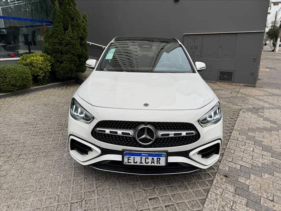 Carro 1.3 MHEV AMG LINE 7G-DCT