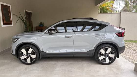 Carro P8 RECHARGE TWIN ELECTRIC ULTIMATE AWD