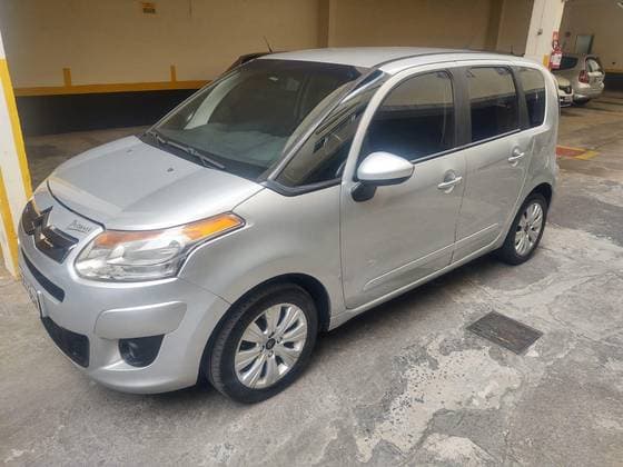 Carro 1.6 FLEX GLX BVA