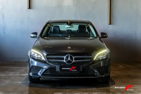 Carro 1.6 CGI GASOLINA AVANTGARDE 9G-TRONIC