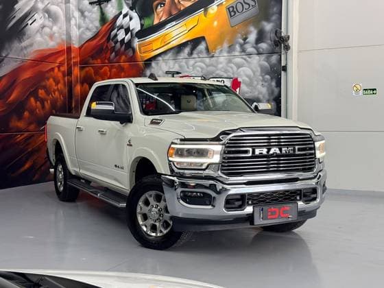 Carro 6.7 I6 TURBO DIESEL LARAMIE CD 4X4 AUTOMÁTICO