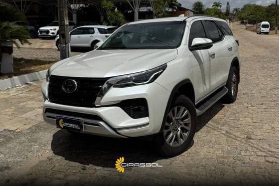 Carro 2.8 D-4D TURBO DIESEL SRX 7L 4X4 AUTOMÁTICO