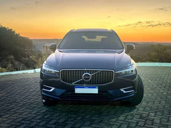Carro 2.0 T8 HYBRID MOMENTUM AWD GEARTRONIC