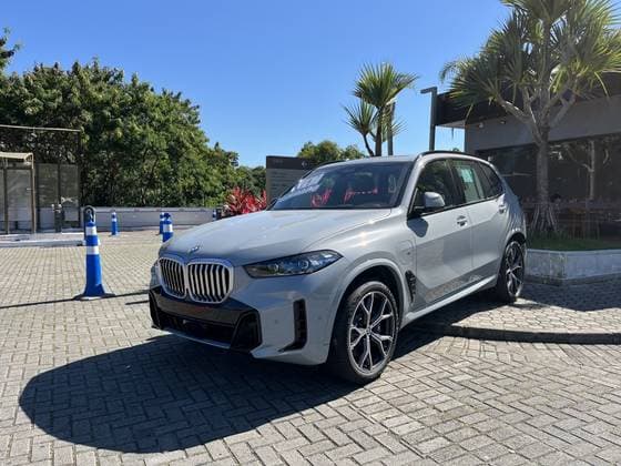 Carro 3.0 I6 TURBO HÍBRIDO XDRIVE50E M SPORT AUTOMÁTICO