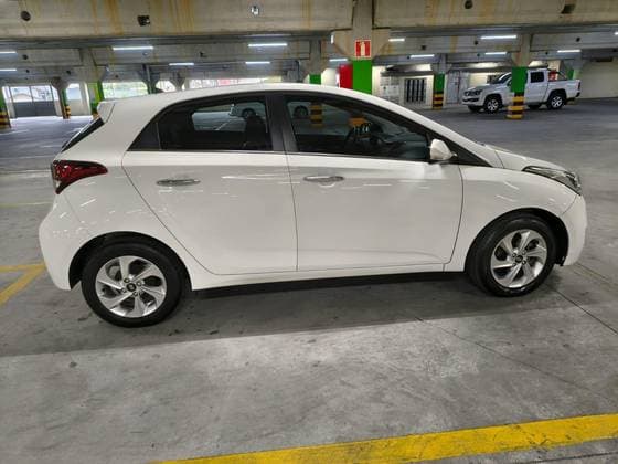 Carro 1.6 PREMIUM 16V FLEX 4P AUTOMÁTICO
