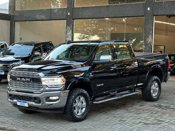 Carro 6.7 I6 TURBO DIESEL LARAMIE CD 4X4 AUTOMÁTICO