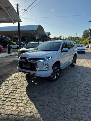 Carro 2.4 16V MIVEC TURBO DIESEL HPE AWD AUTOMÁTICO