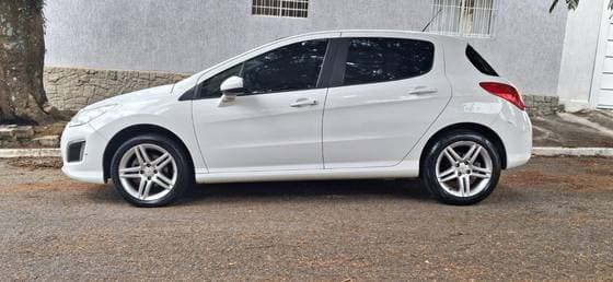 Carro 2.0 FELINE 16V FLEX 4P AUTOMÁTICO