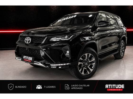 Carro 2.8 D-4D TURBO DIESEL SRX PLATINUM 7L 4X4 AUTOMÁTICO