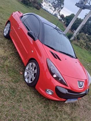 Carro 1.6 CC 16V GASOLINA 2P MANUAL