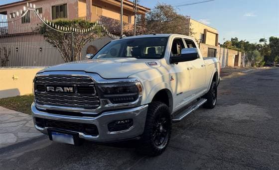 Carro 6.7 I6 TURBO DIESEL LARAMIE CD 4X4 AUTOMÁTICO
