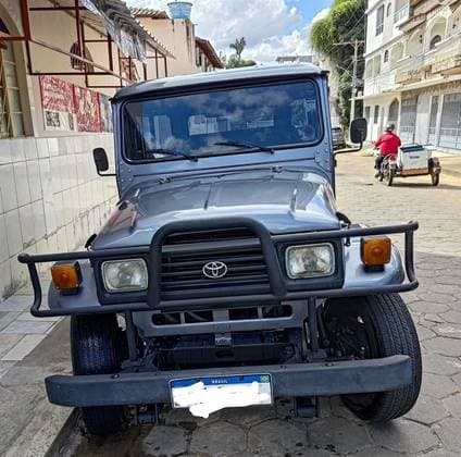Carro 3.7 BJ50LV 4X4 TETO RIGIDO DIESEL 2P MANUAL