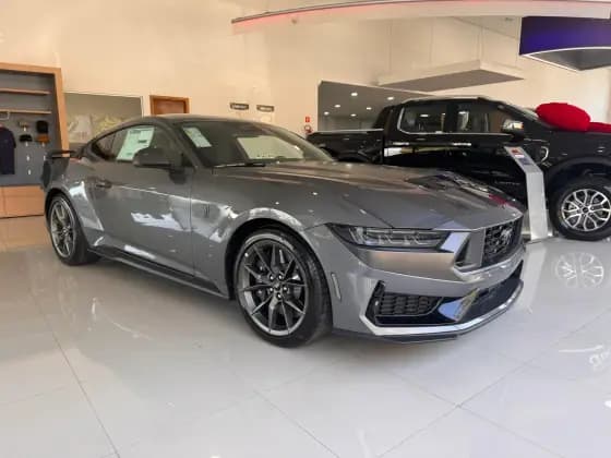 Carro 5.0 V8 GASOLINA DARK HORSE SELECTSHIFT