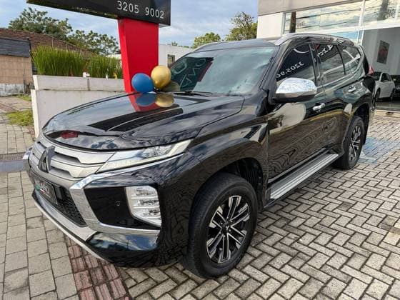 Carro 2.4 16V MIVEC TURBO DIESEL HPE AWD AUTOMÁTICO