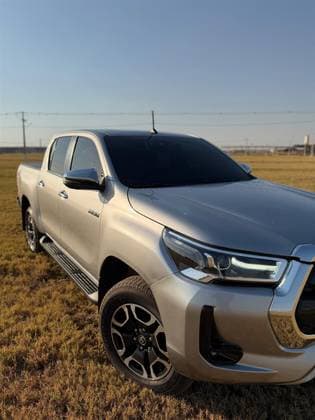 Carro 2.8 D-4D TURBO DIESEL CD SR 4X4 AUTOMÁTICO