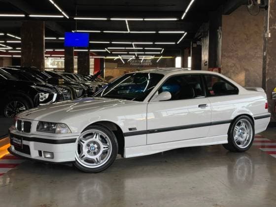 Carro 3.0 I6 GASOLINA MANUAL