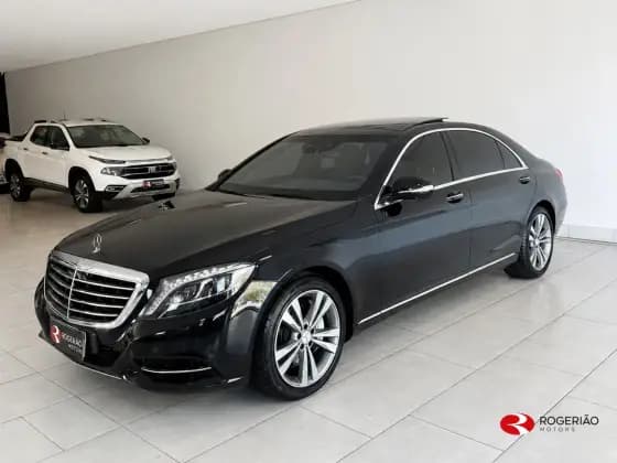 Carro 4.7 V8 32V BITURBO GASOLINA 4P AUTOMÁTICO